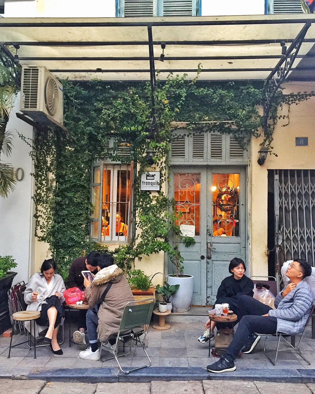 8 Book Cafes In Hanoi To Take A Break From Busy City Life