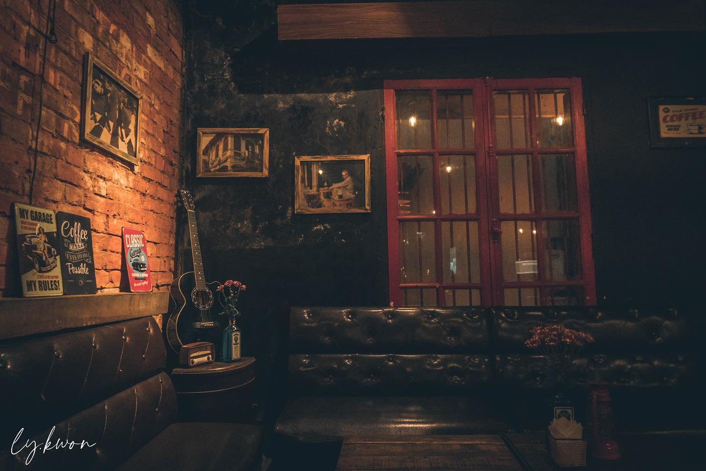 instagrammable cafes Hanoi - hidden alley hanoi