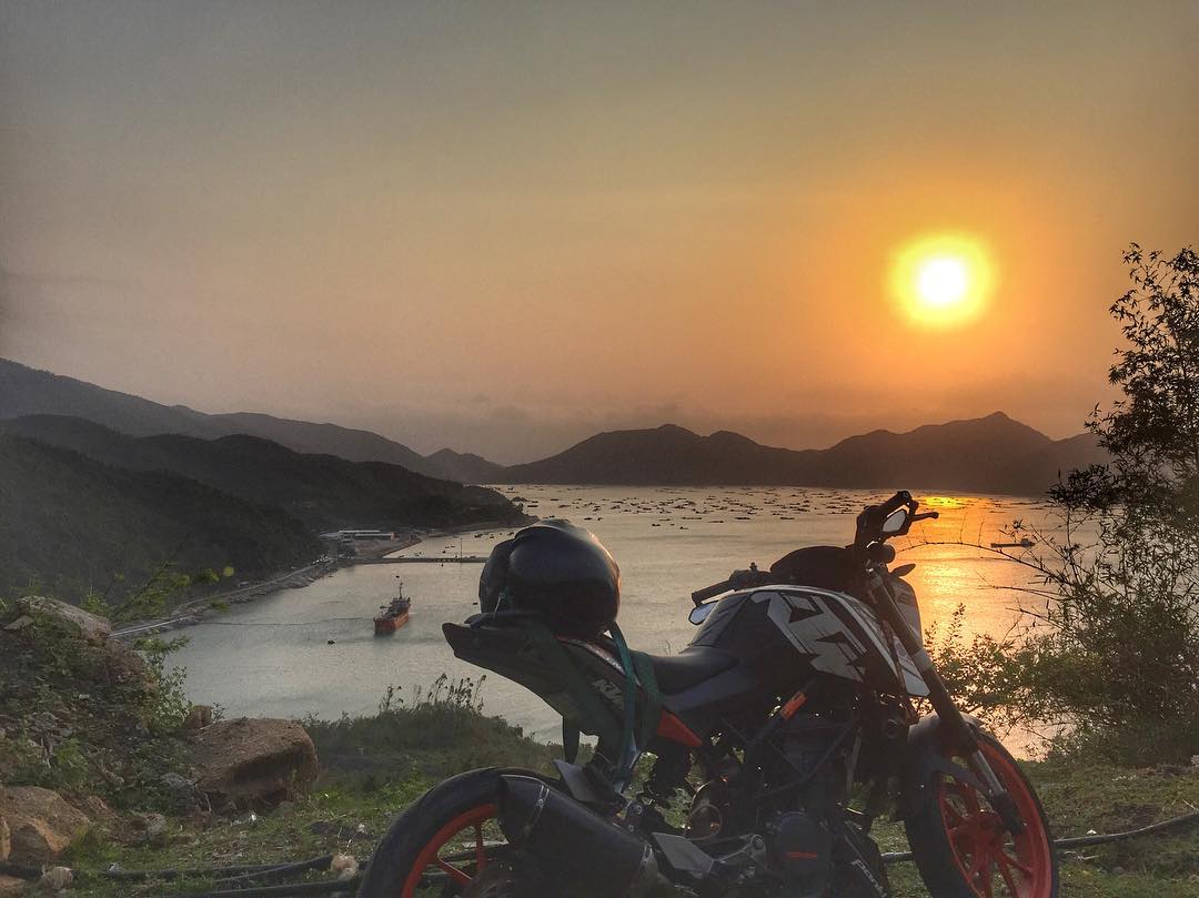 mountain passes in Vietnam - ca pass sunset