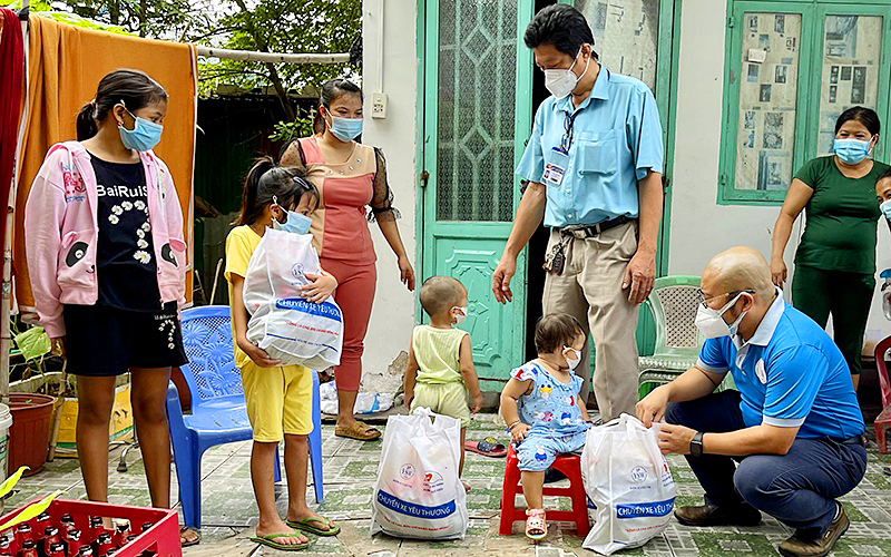 Saigon covid-19 orphans