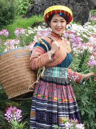 vietnamese ethnic clothing - hmong 2