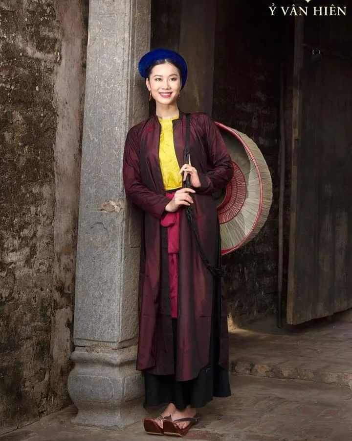 Ao dai Vietnamese traditional dress in red - Hien Thao Shop