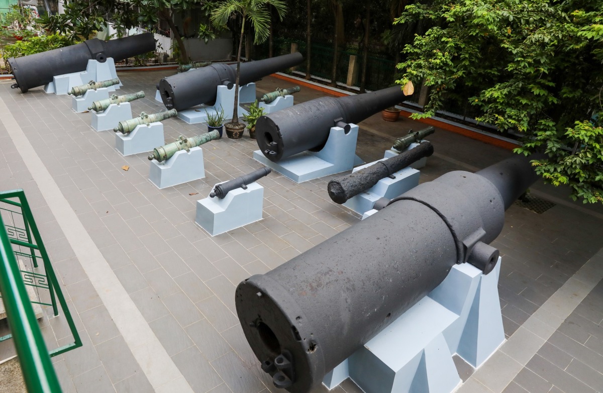 Cannons at the History Museum of Hồ Chí Minh City