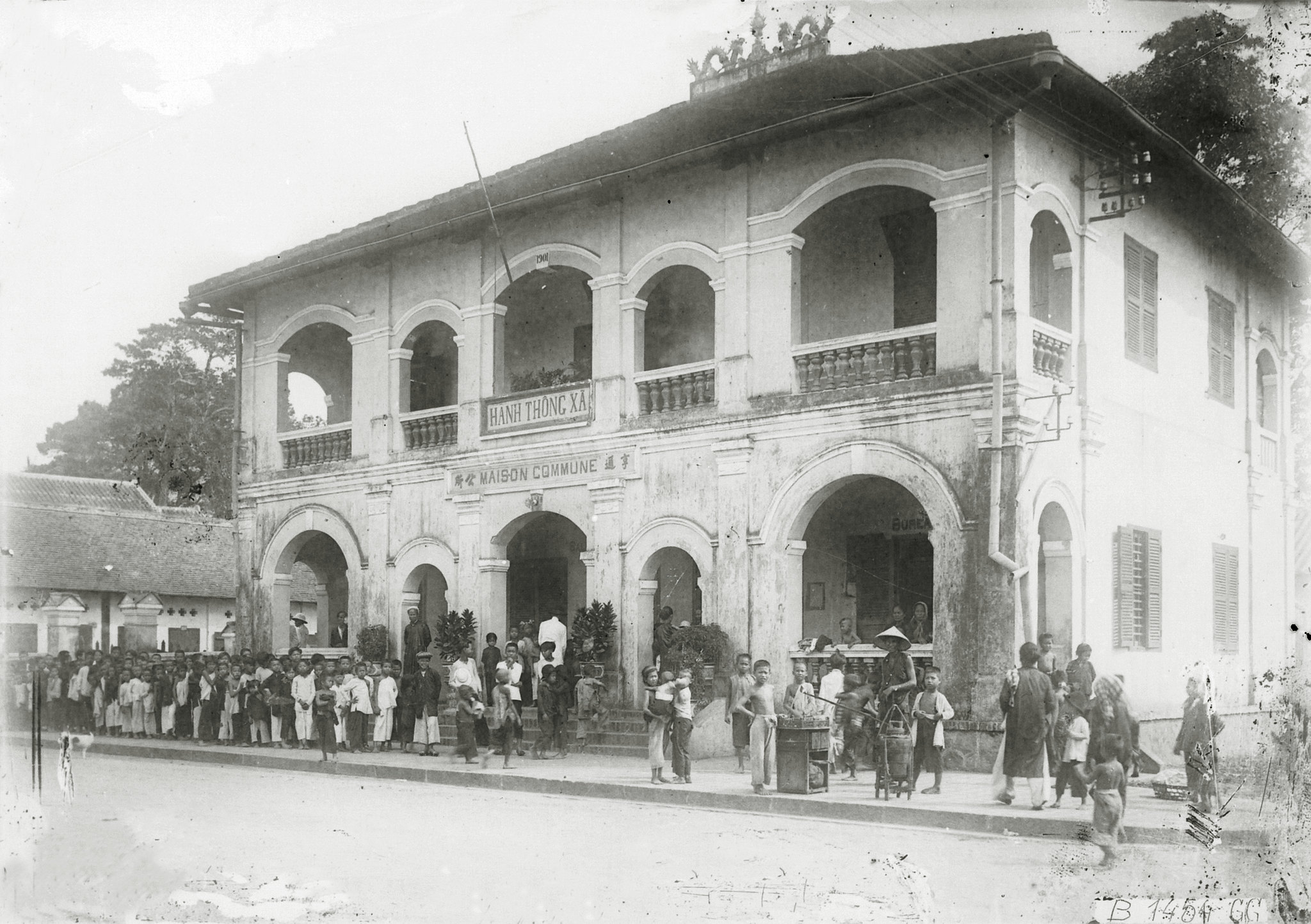 People got vaccinated in Gò Vấp during the French rule