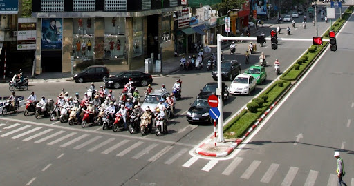 vietnam traffic tips - follow traffic laws