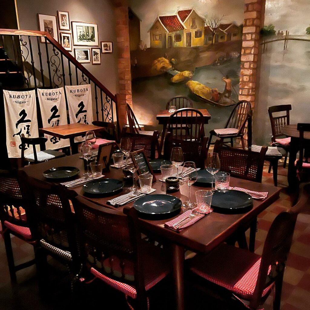 TRE Eatery & Bar Saigon Hidden Asian Resto and Jazzy Tapas Bar