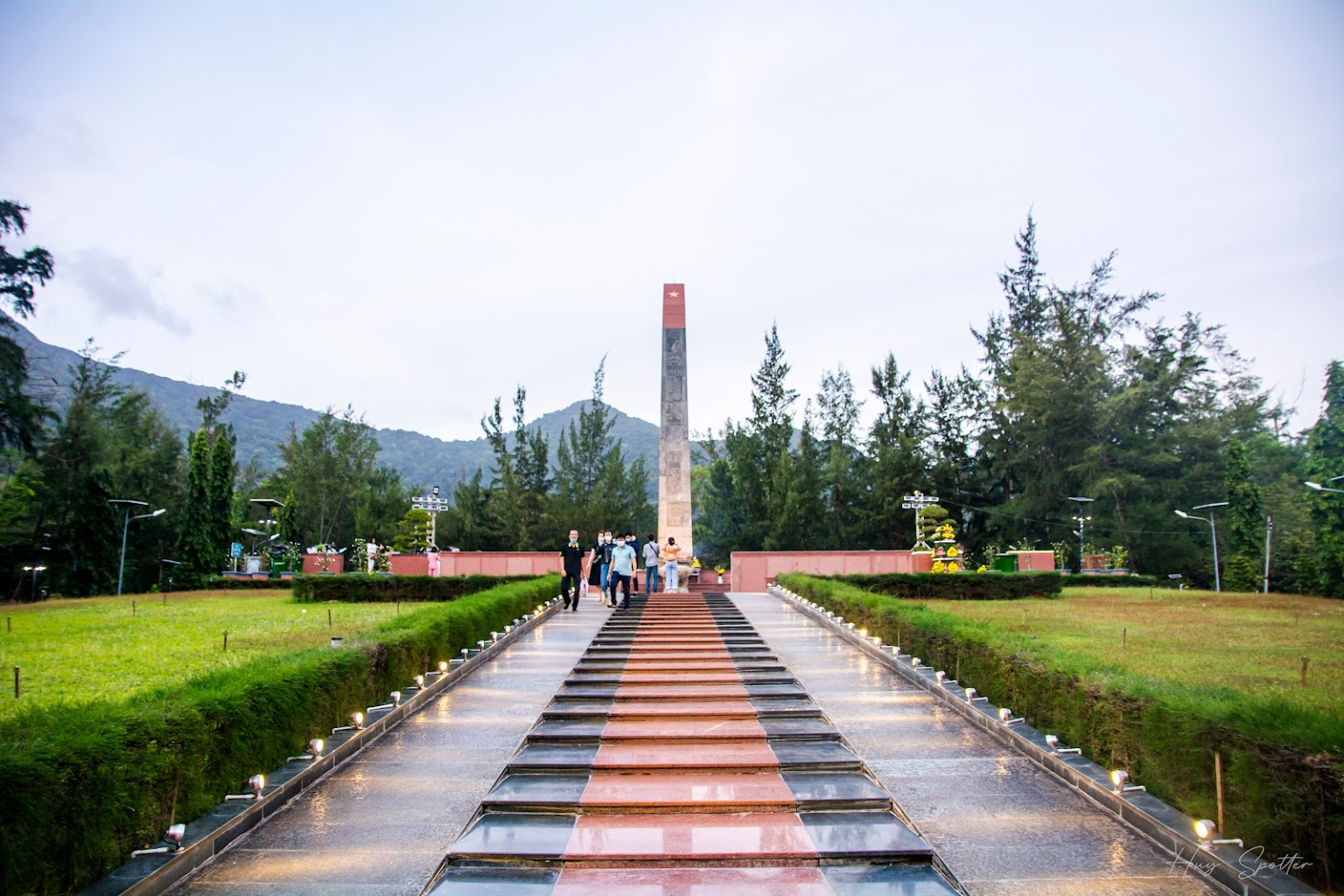 Hang Duong Monument