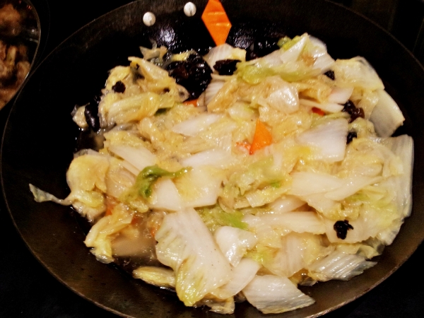 b2ap3_thumbnail_Street-Food---Stir-Fried-Cabbage-With-Carrots-And-Cloud-Ear-Fungus.jpg
