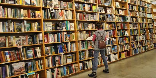 b2ap3_thumbnail_powells-bookstore-cheap-dates-and-old-books.jpg