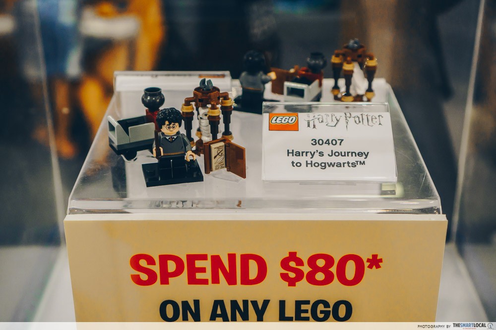 LEGO Harry Potter Hogwarts Castle - free gift