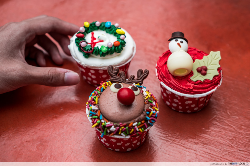 festive cupcakes