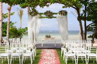 8 Bali Destination Wedding Venues With All-Inclusive Packages And Food ...