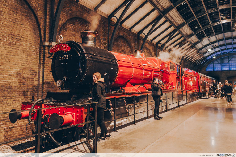 Harry Potter Studio Tour - Platform 9 3/4 and Hogwarts Express