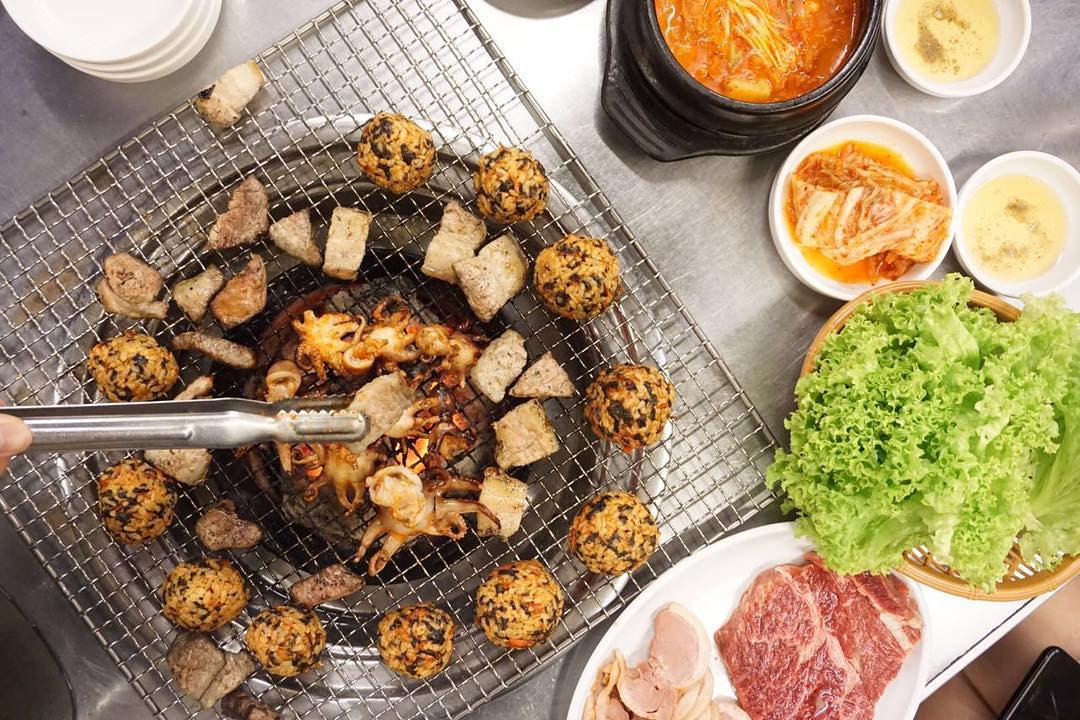 Sae ma Eul kbbq has round tables for small groups