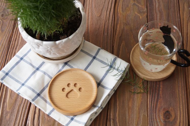 Cat paw wooden coaster