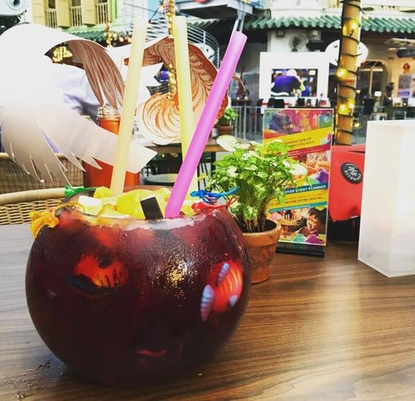 prive sangria bowl clarke quay free drinks drinking challenges