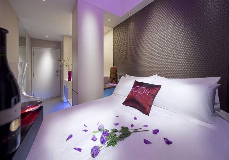 moon hotel romantic hotel singapore boutique suite private pool