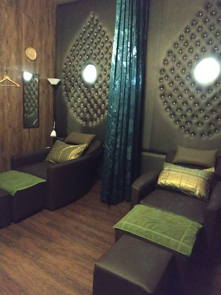 massage chairs at Manjakaki