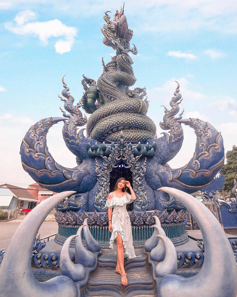 the blue temple chiang rai airasia thailand instagrammable