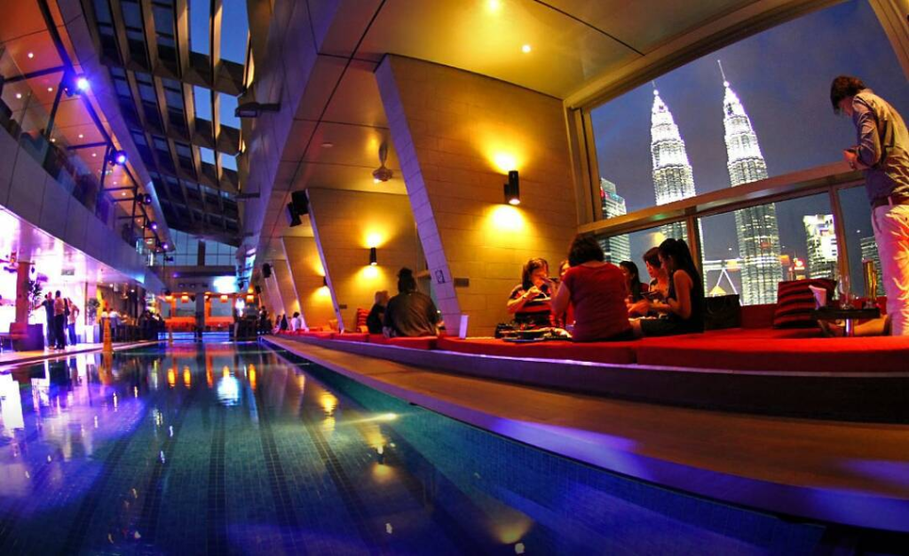 8 Rooftop Bars In KL For Cheap Drinks And Best City Views