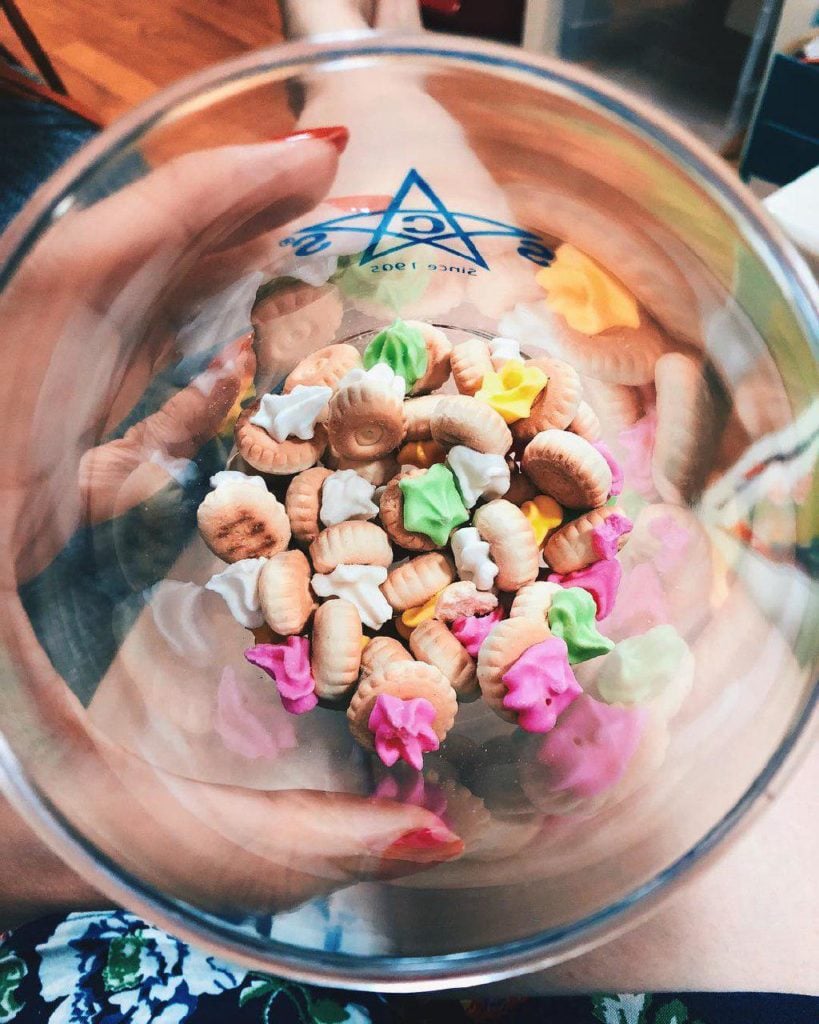 25 OldSchool Snacks All Singaporeans Grew Up With