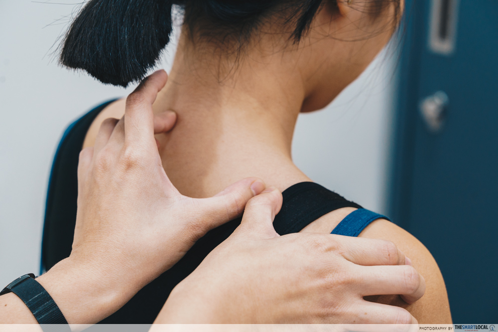 Eu Yang Sang TCM Acupressure Massage Shoulders