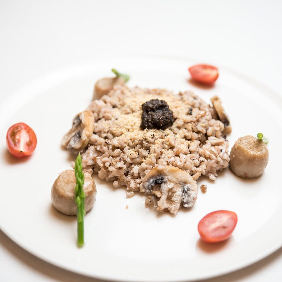 Vegan vegetarian restaurants for dates Sufood 5 Grain Rice with Black Truffle and Mushrooms