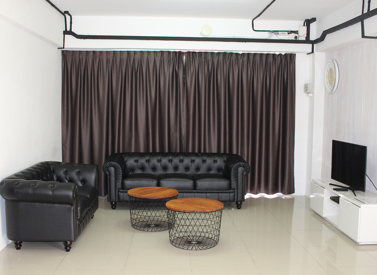 chalets in singapore - hometeamns bukit batok villa living room