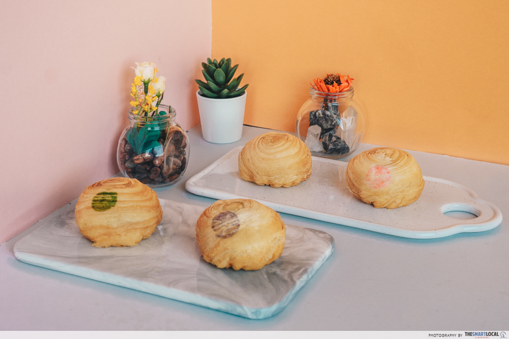 Putien mooncakes - yam & sweet potato