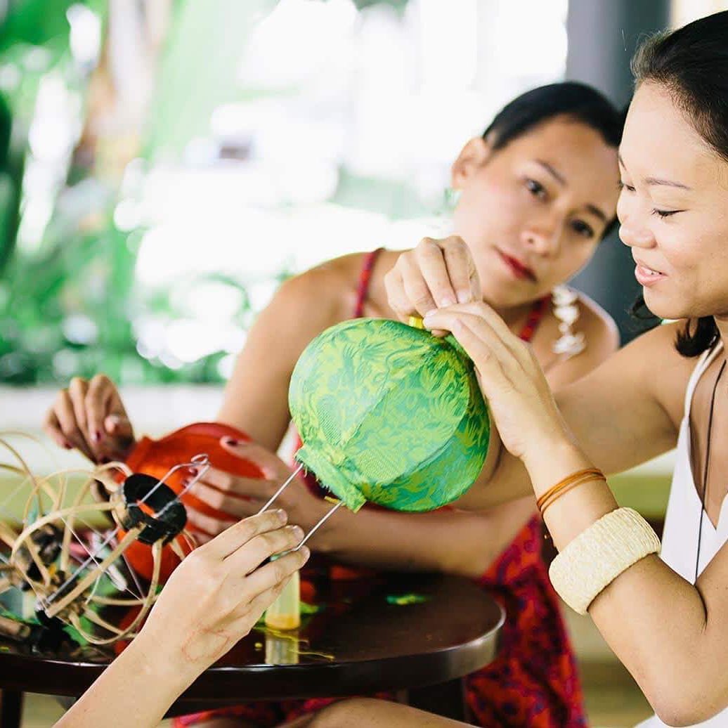 Chinatown Point Now Has Claw Machines, Craft Workshops & Wushu Performances This Mid-Autumn festive craft workshop
