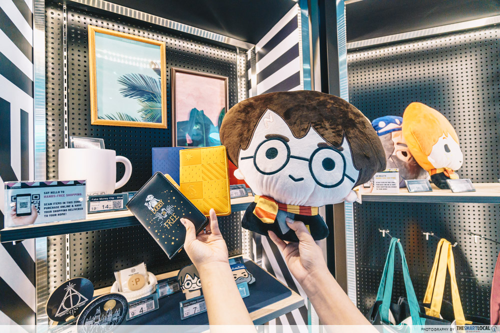 NomadX Has New Themed Pop-Ups Like Arcade Machines & A Beauty Bar That Let You Buy Exclusive Online Brands harry potter