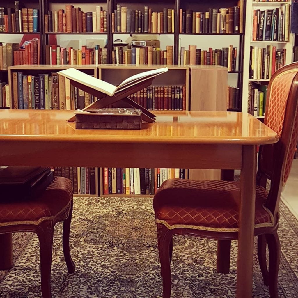 10 Secondhand Bookstores In Singapore For Bookworms To Get Pre Loved Reads From