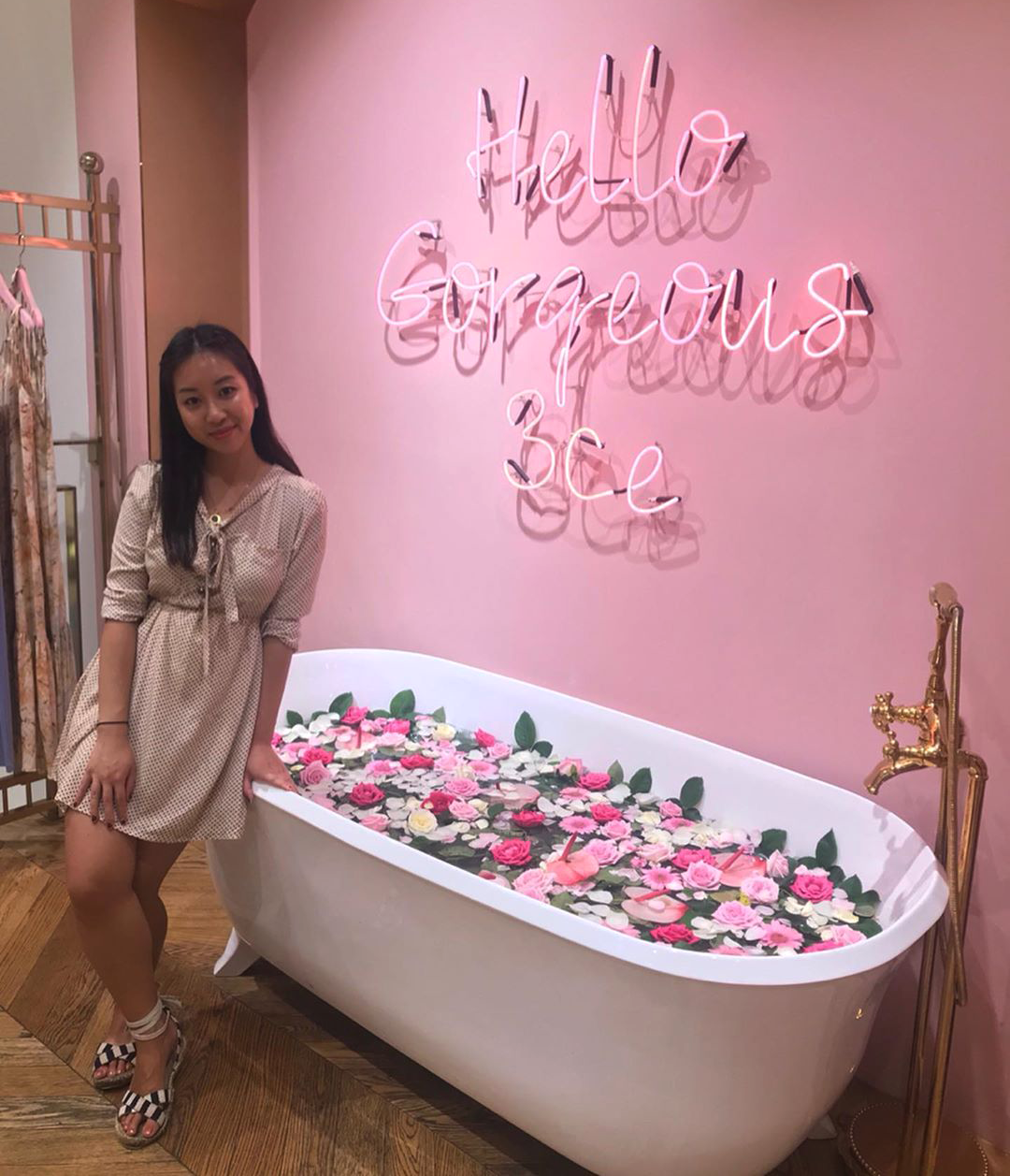 Klook Travel Festival 2019 Singapore Style Nanda Pink Bathtub