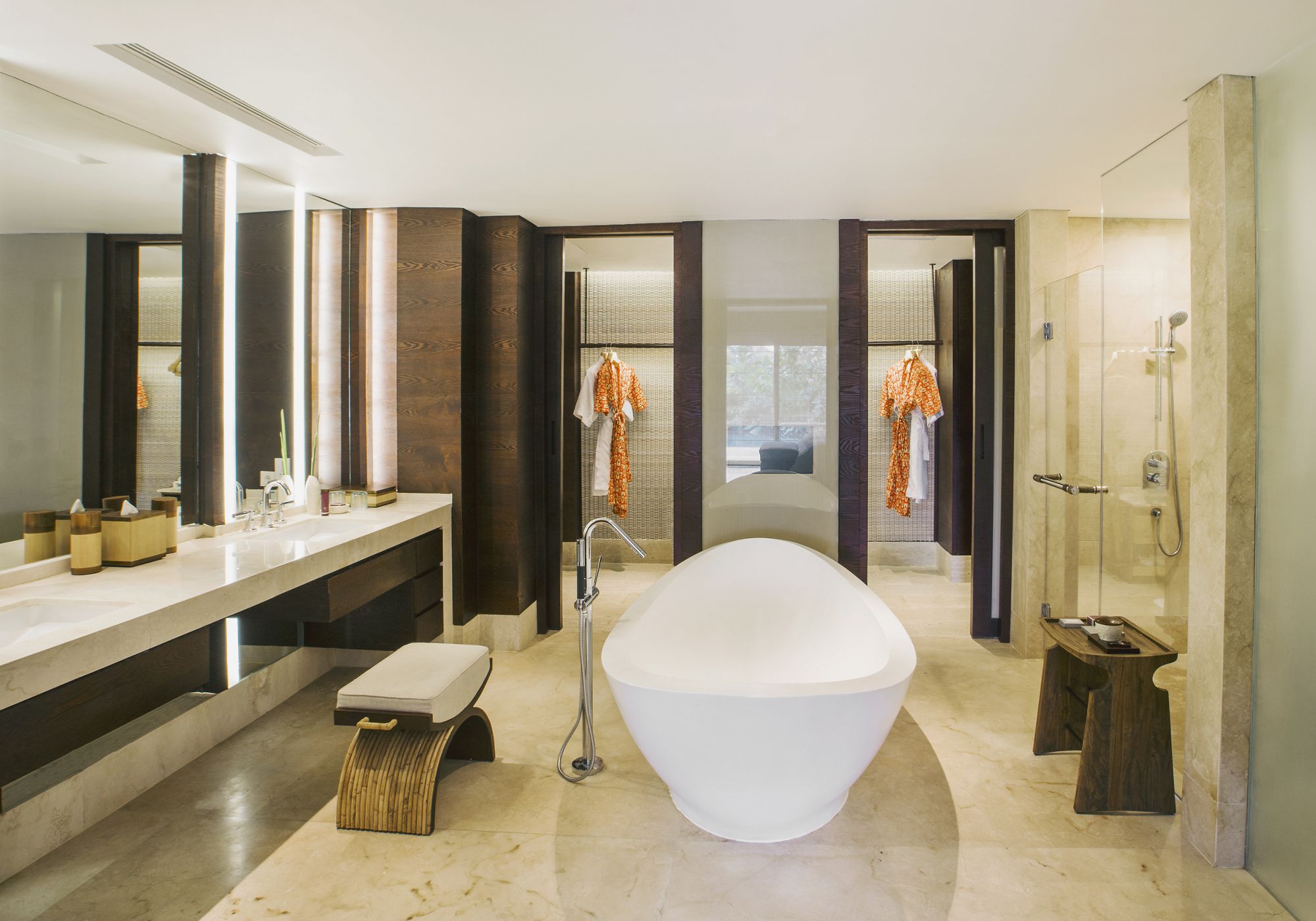 bali luxury hotels - the ritz-carlton bali bathroom