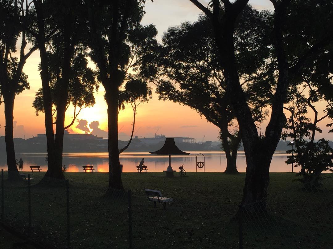 sunrise and sunset in singapore - kranji reservoir park