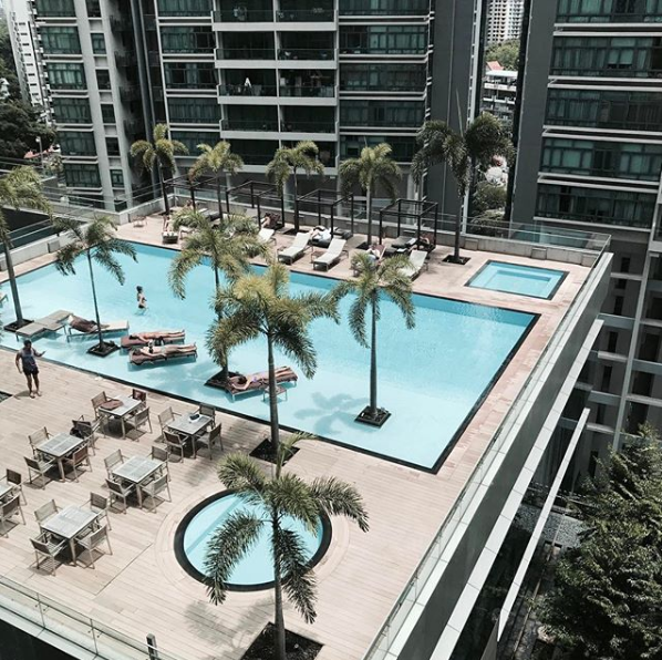Oasia Hotel Novena swimming pool