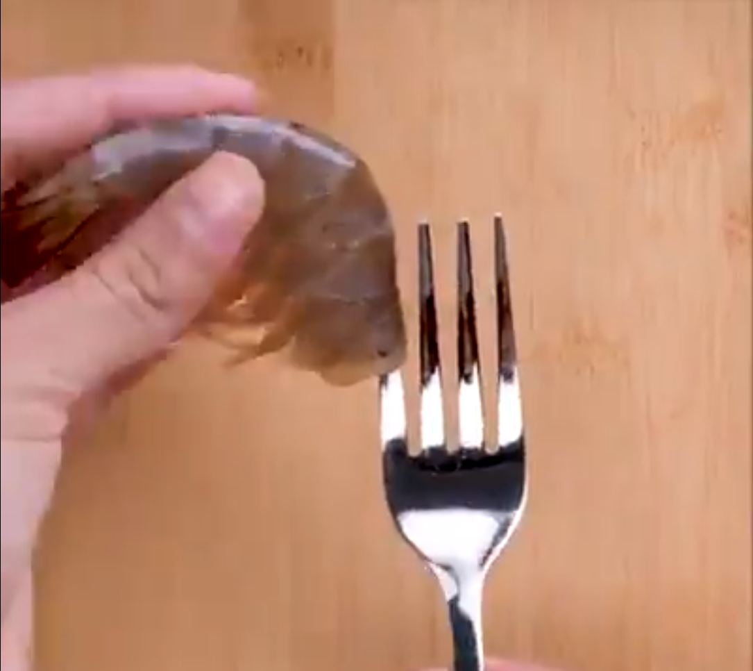 kitchen peeling hacks shrimp