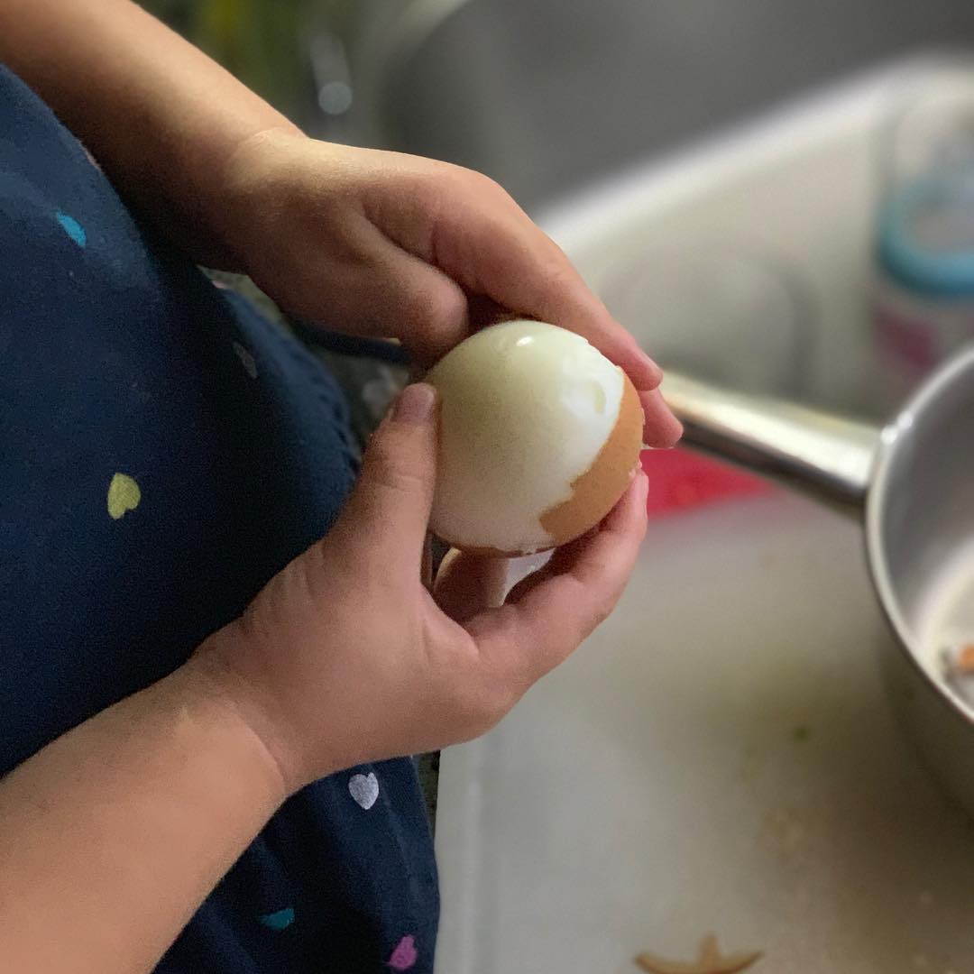kitchen peeling hacks egg