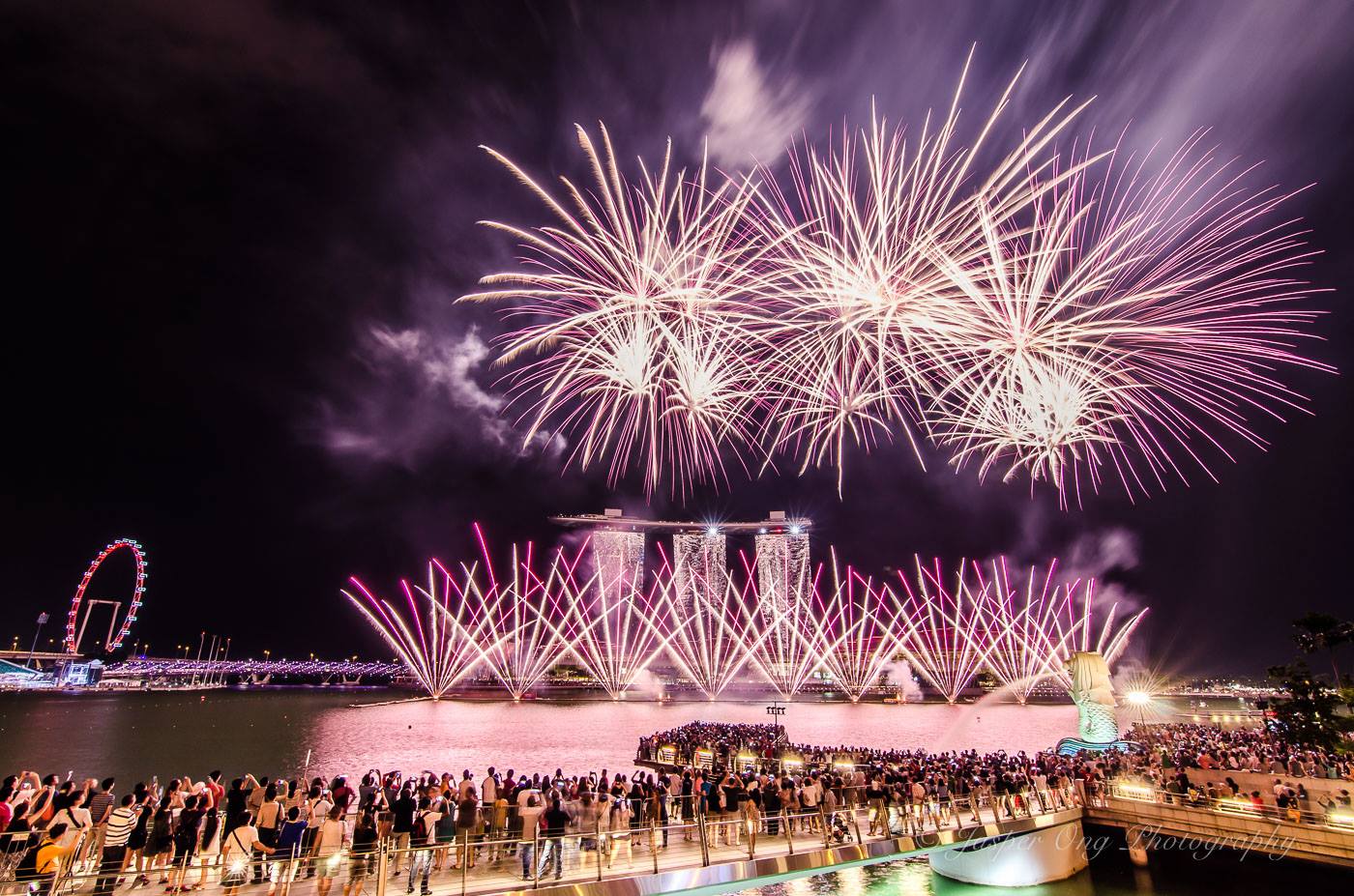 best fireworks viewing spots in singapore - Esplanade bridge