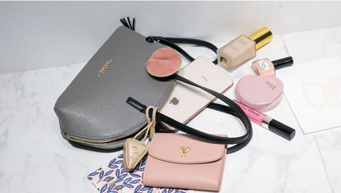 Mouse handbag Taobao