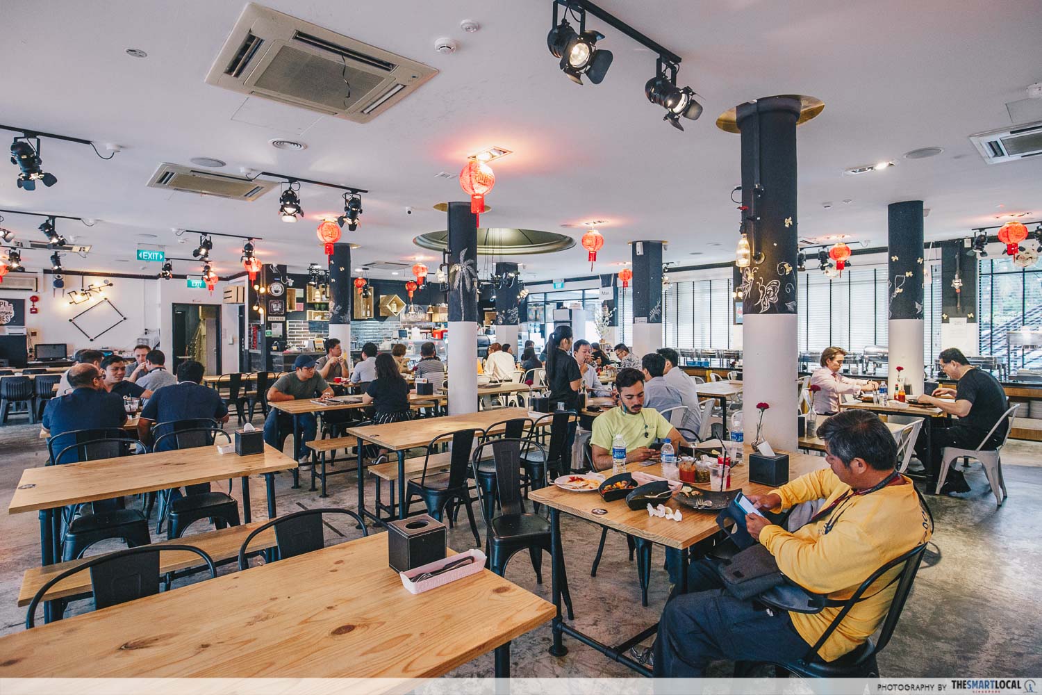 halal cafes north singapore buffet