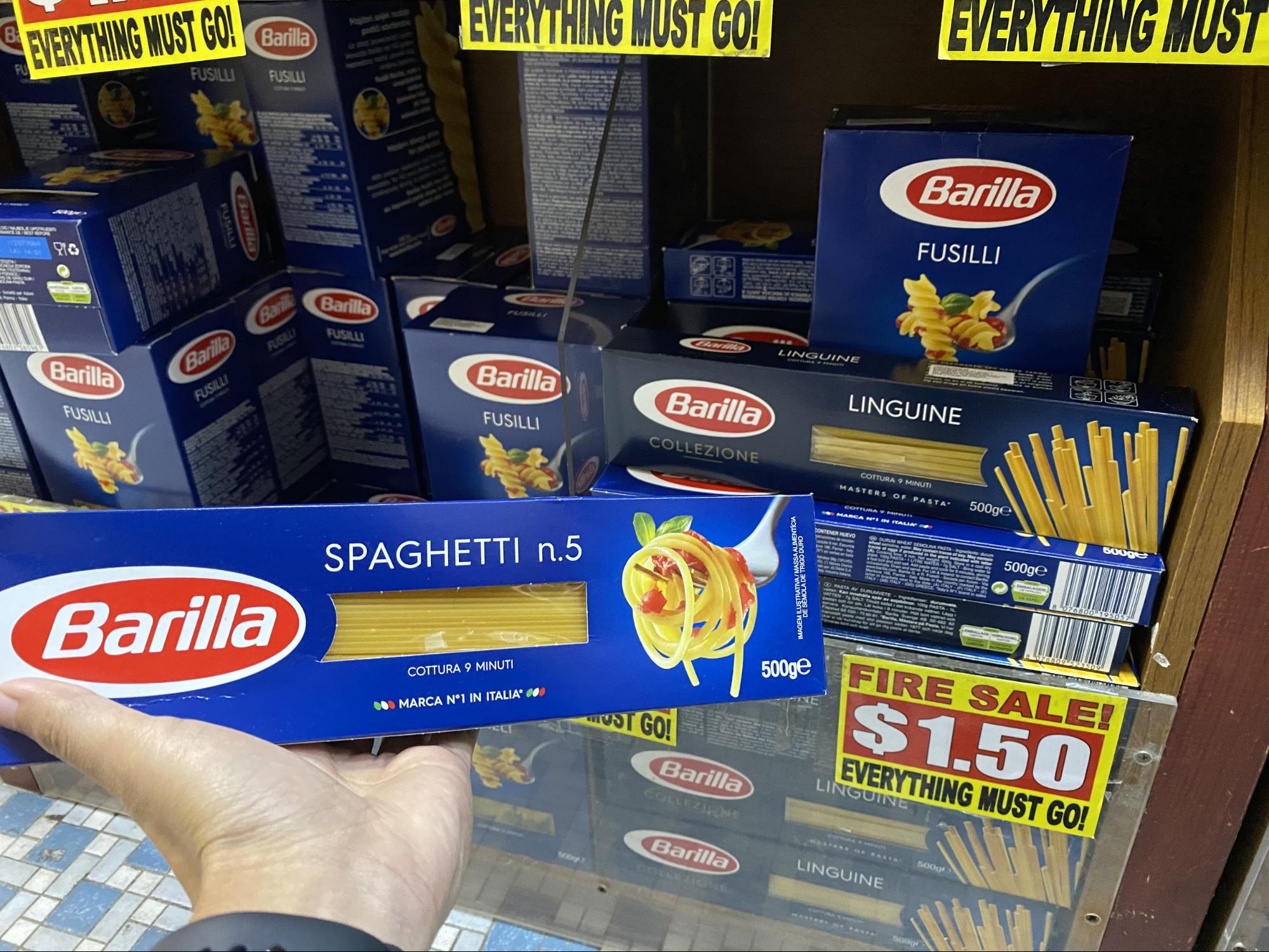 Barilla spaghetti, linguine and fusilli at the value dollar store in Singapore