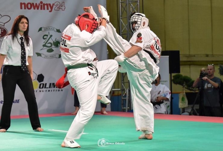 8 Easy Indoor Sports & Games For A Family Sports Day At Home