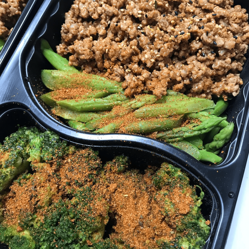 8 Healthy Food Delivery Services That Include Keto & Vegetarian Meals