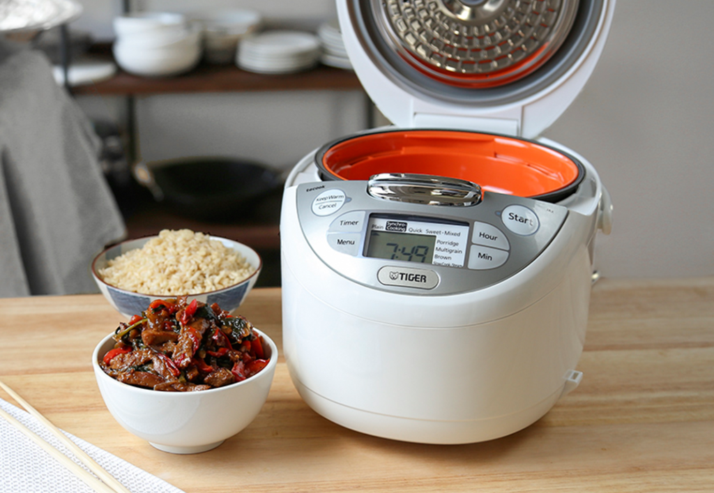 9 Best Rice Cookers In Singapore Ranked - Philips, Tefal, Zojirushi & More