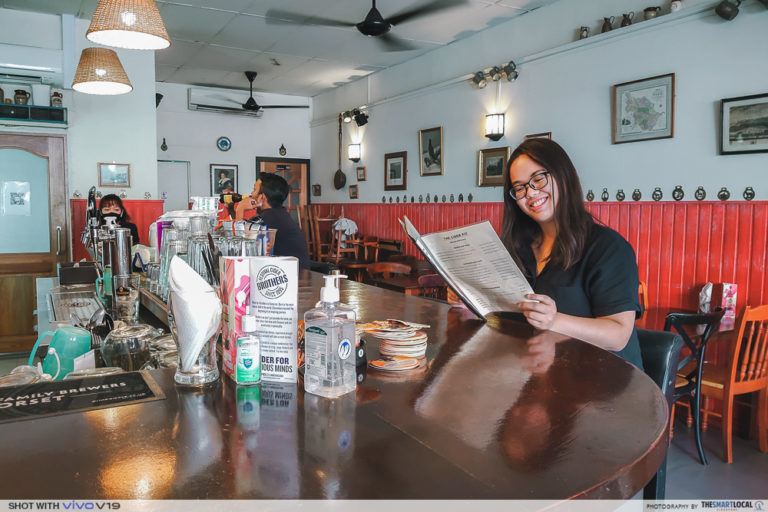 Quiet Bars In Singapore To Spend Couple Time Outdoors