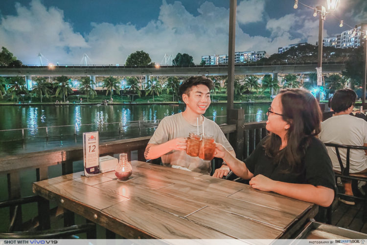 Quiet Bars In Singapore To Spend Couple Time Outdoors