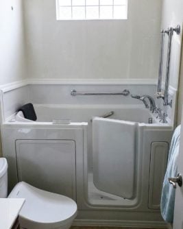 Guide To Having A Bathtub In Your HDB - Types To Choose From, Making ...