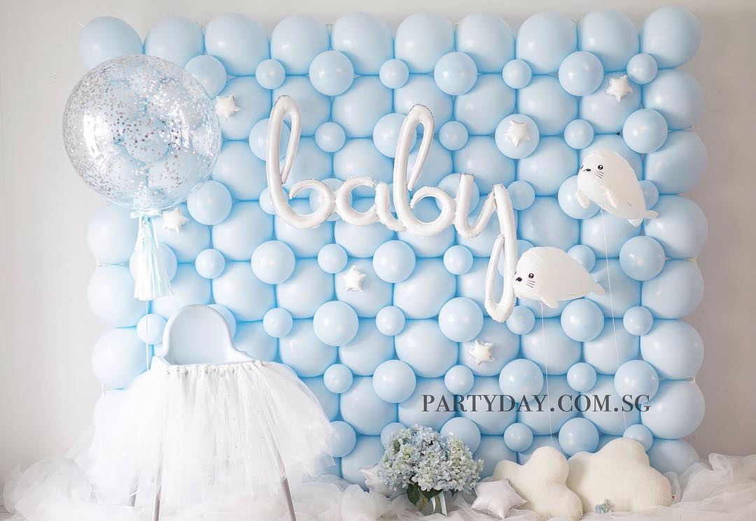 Party Day balloon wall