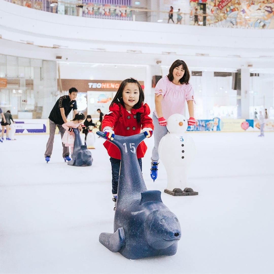 Seasonal things to do in Singapore - ice skate at The Rink
